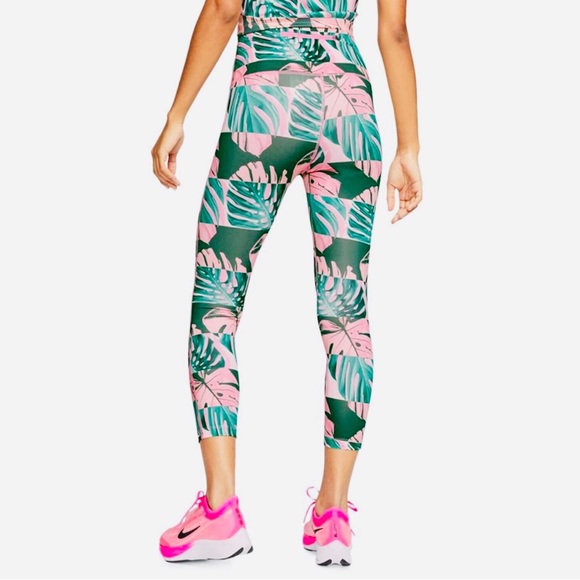 Nike Women's Printed Botanical Fast Crop Running Legging - Picture 2 of 6